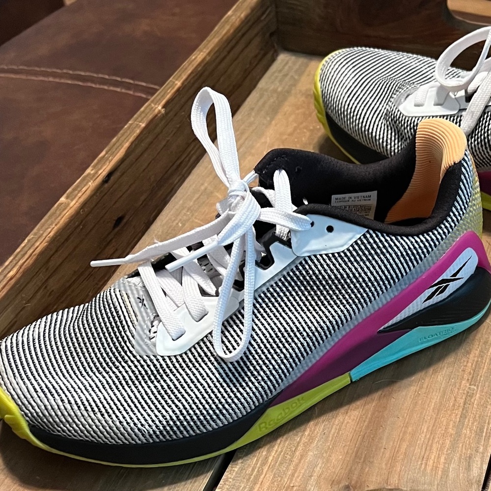 WOMEN'S REEBOK WOMENS 8 NANO X1 GRIT, WHITE/CORE BLACK/PURSUIT PINK,